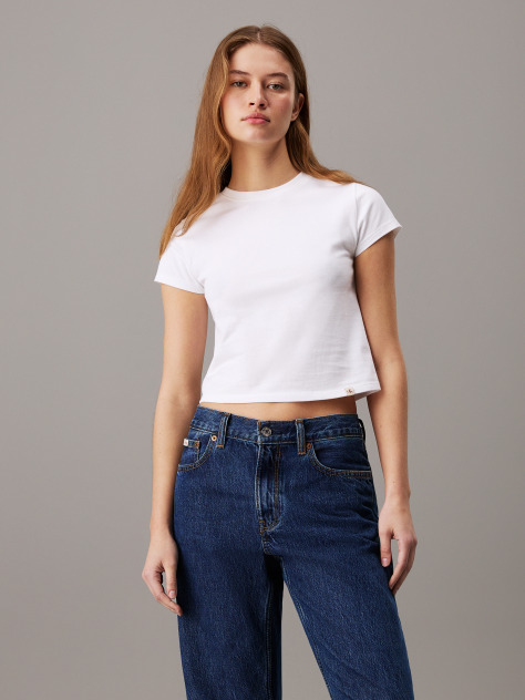 Λευκό Cropped T-shirt Σε Στενή Γραμμή  Γυναίκα