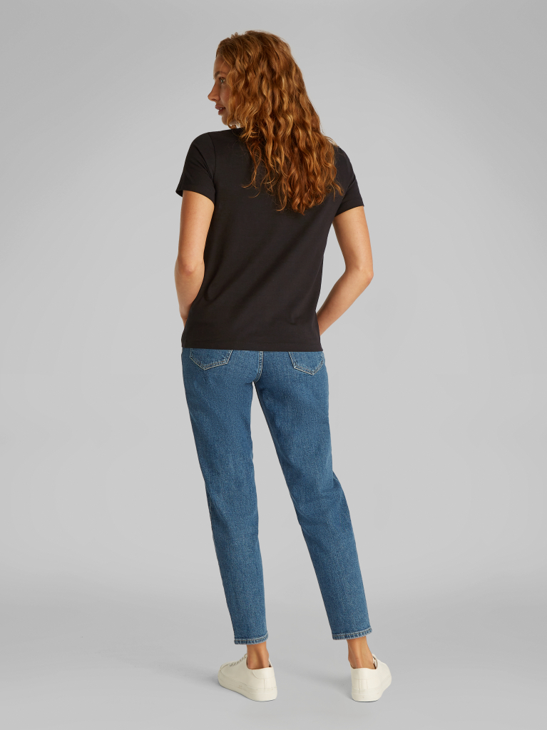 Μαύρο T-Shirt Σε Κανονική Γραμμή  Γυναίκα