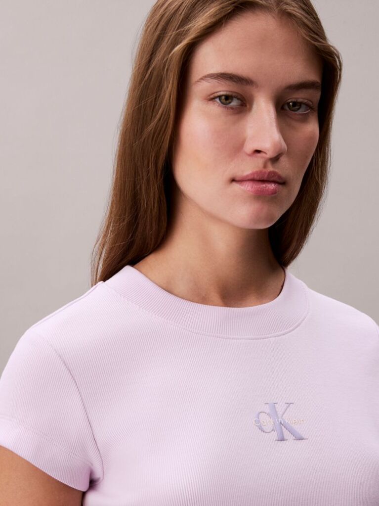Μοβ Cropped T-shirt Με Μονόγραμμα Σε Στενή Γραμμή  Γυναίκα