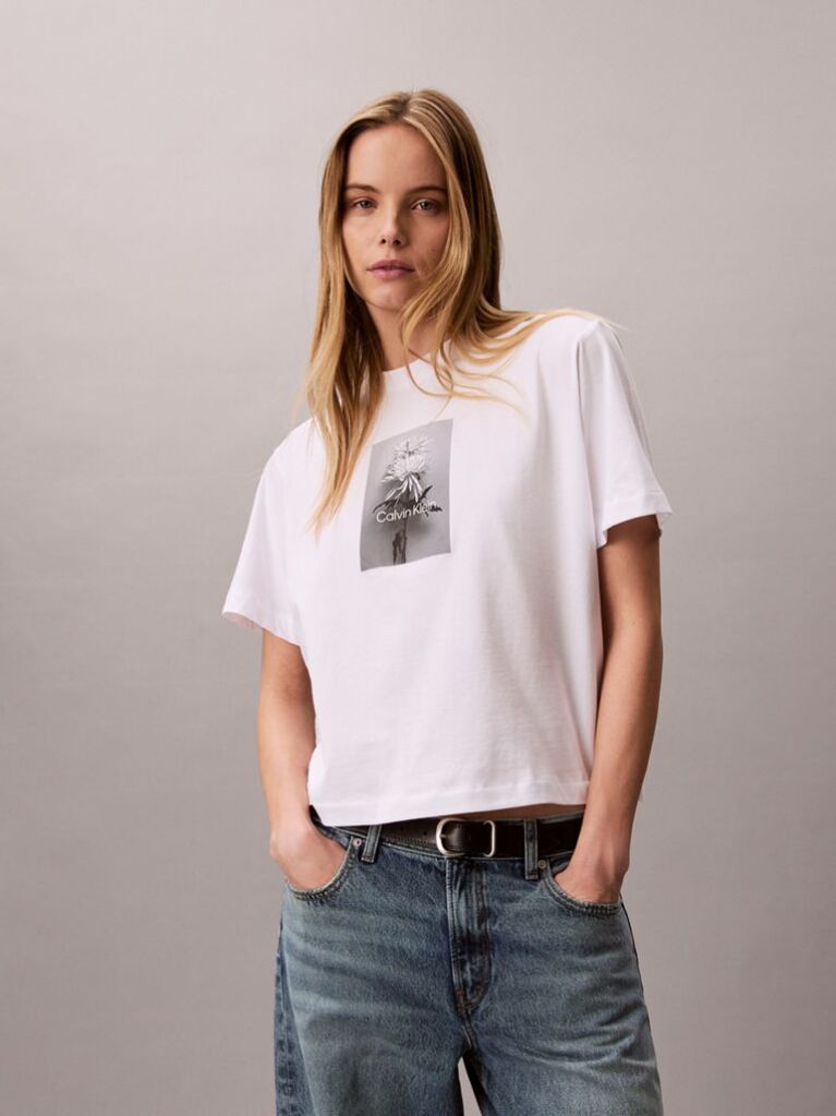 Λευκό T-shirt Με Σχέδιο Με Λουλούδια  Γυναίκα