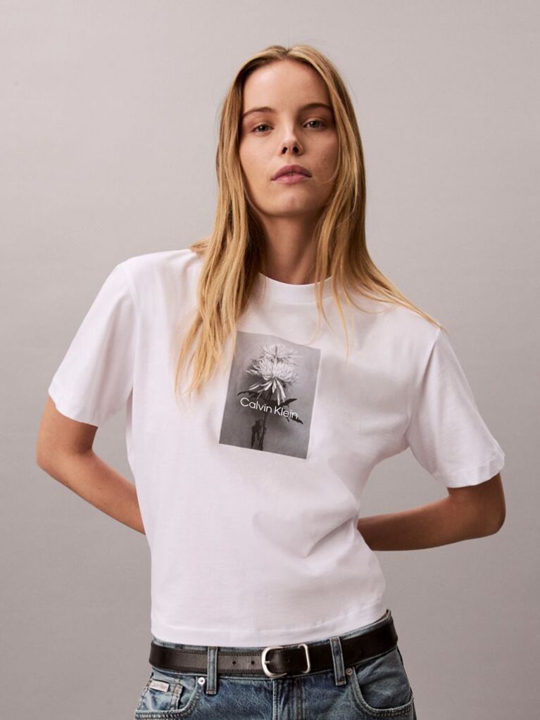 Λευκό T-shirt Με Σχέδιο Με Λουλούδια  Γυναίκα