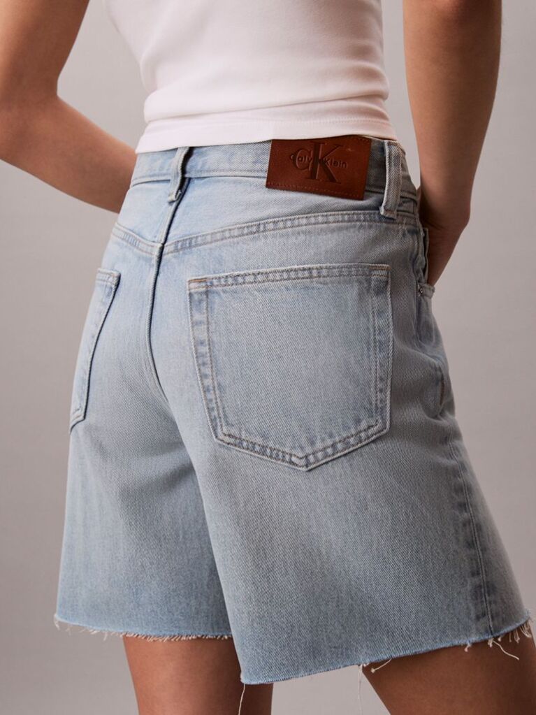 Denim 90s Washed 6" Inseam Denim Shorts  Women