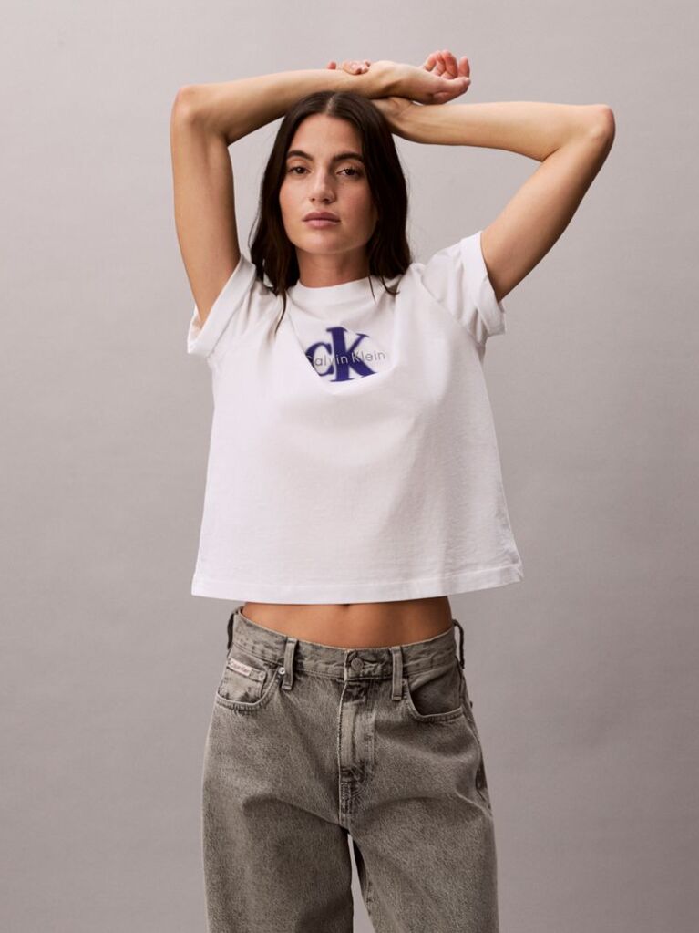 Λευκό Άνετο T-shirt Με Γραφικό Λογότυπο  Γυναίκα