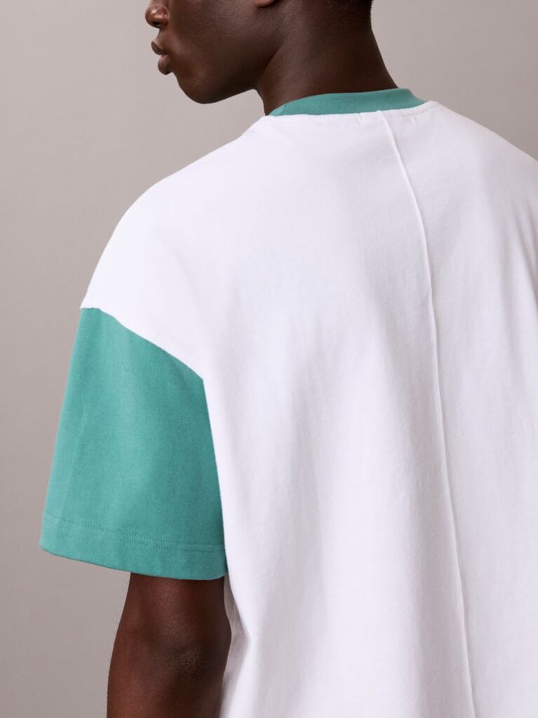 Λευκό Άνετο T-shirt Με Varsity Λογότυπο  Άνδρας