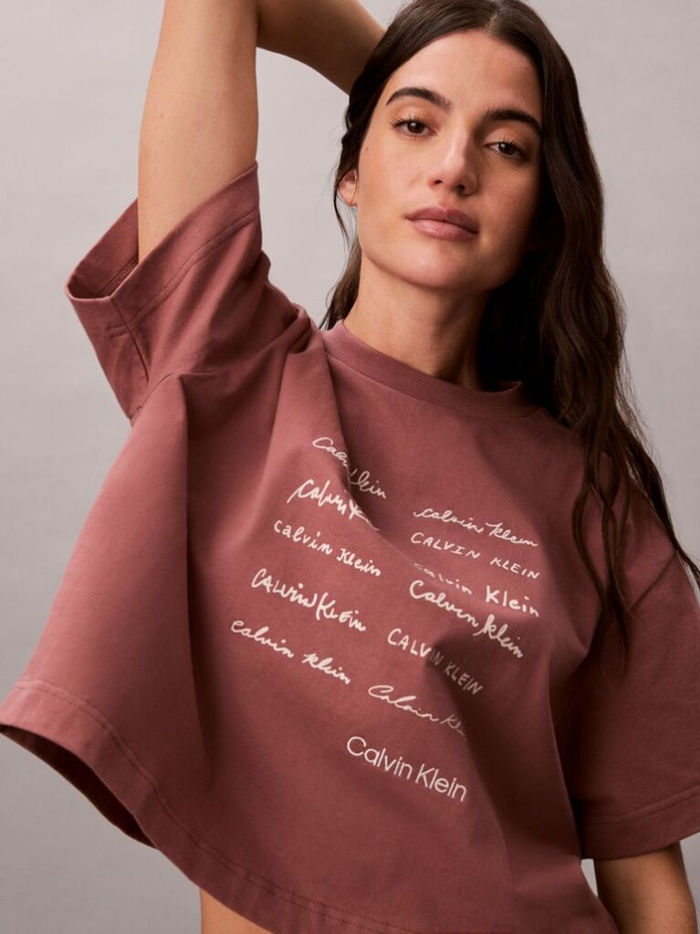 Καφέ Κοντομάνικο T-Shirt Με Graphic Τύπωμα Και Crop Boxy Γραμμή  Γυναίκα