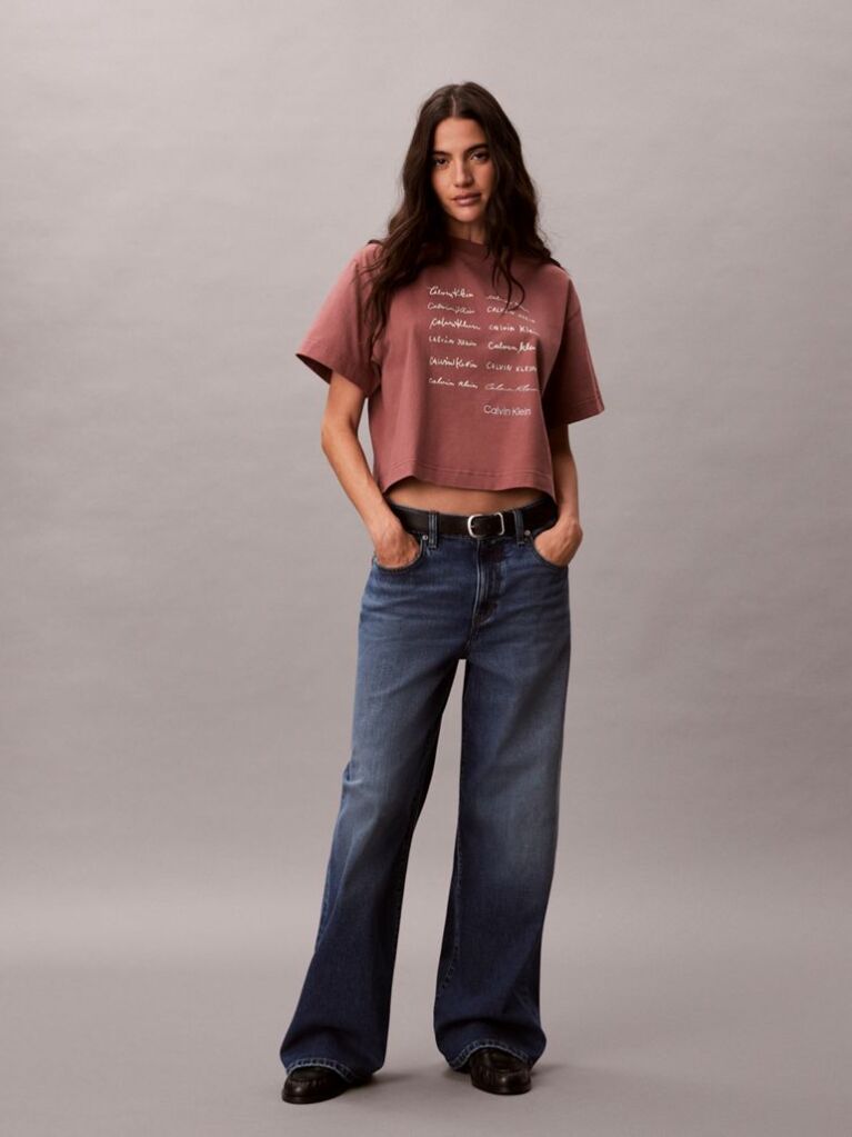 Καφέ Κοντομάνικο T-Shirt Με Graphic Τύπωμα Και Crop Boxy Γραμμή  Γυναίκα