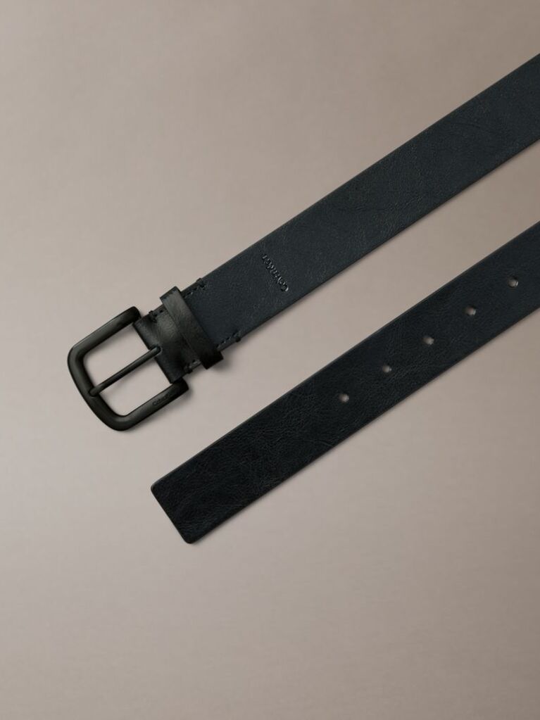 Black Round Buckle Tumbled Belt  Men