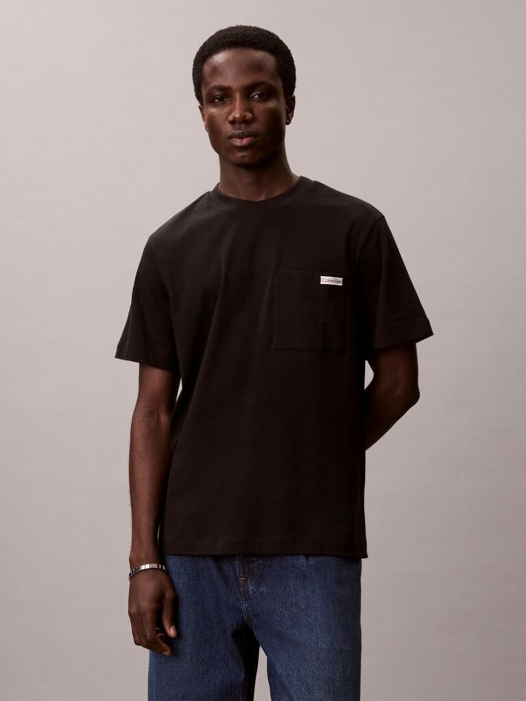 Μαύρο T-shirt Με Ετικέτα Στην Μπροστινή Τσέπη   Άνδρας