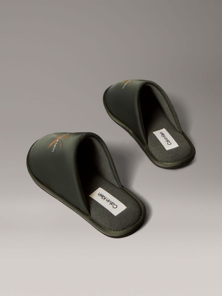 Green Signature Logo Hotel Slippers  Men