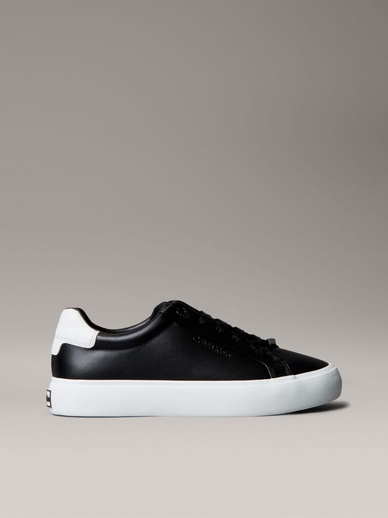 Μαύρο Δερμάτινα Sneakers  Με Ανάγλυφο Λογότυπο  Γυναίκα