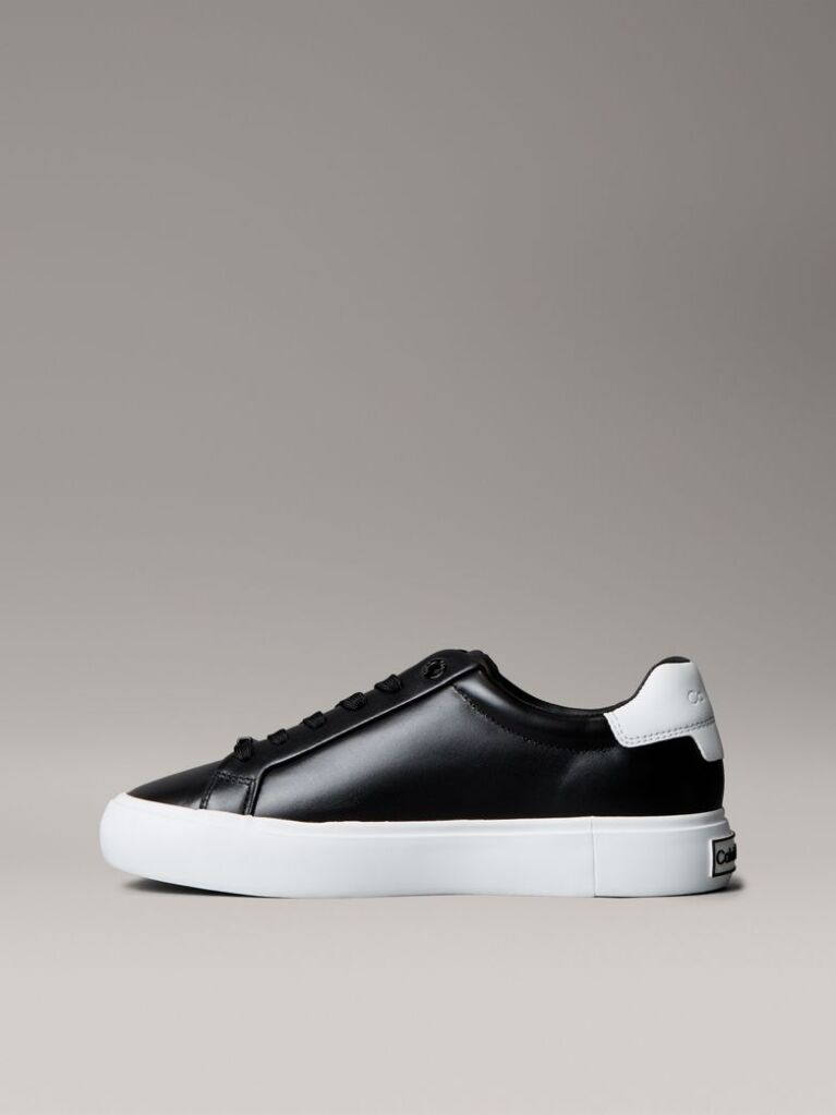 Μαύρο Δερμάτινα Sneakers  Με Ανάγλυφο Λογότυπο  Γυναίκα