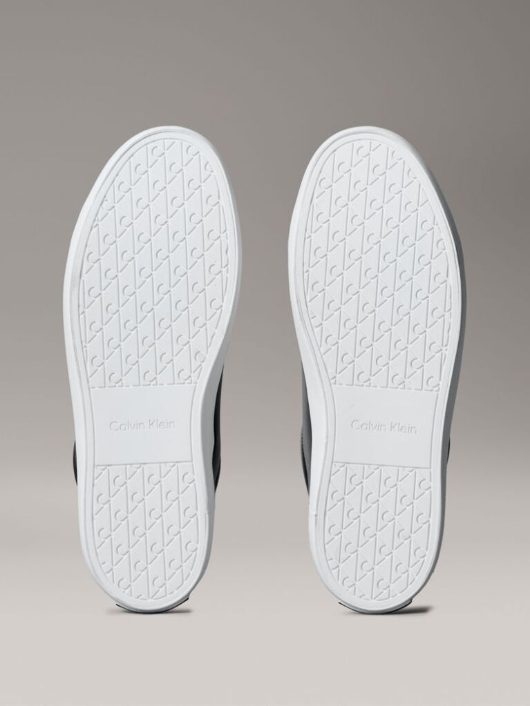 Μαύρο Δερμάτινα Sneakers  Με Ανάγλυφο Λογότυπο  Γυναίκα