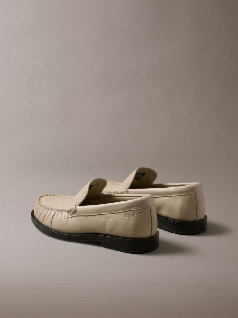 Μπεζ Thea - Δερμάτινα Loafers Με Πιέτες  Γυναίκα