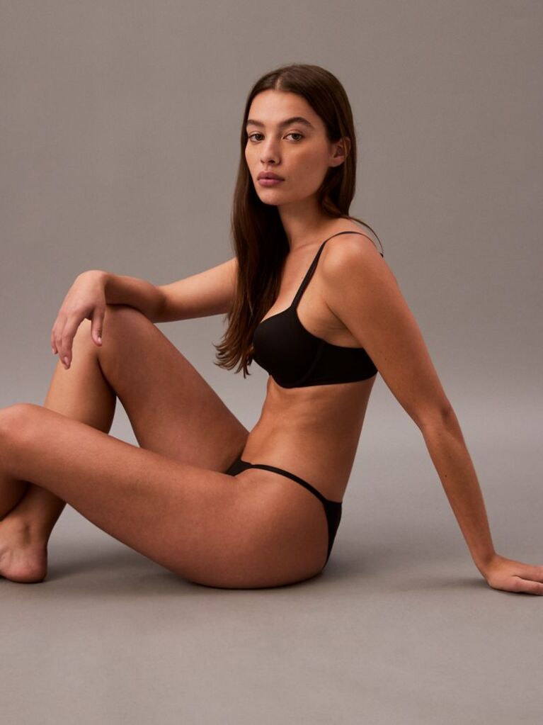 Black Push Up Plunge Bra - Perfectly Fit  Women