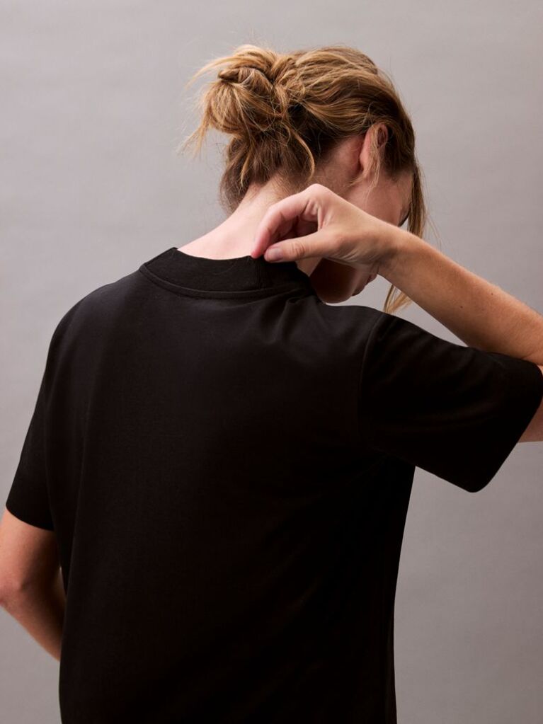 Μαύρο T-Shirt Από Lyocell Με Όρθιο Γιακά  Γυναίκα