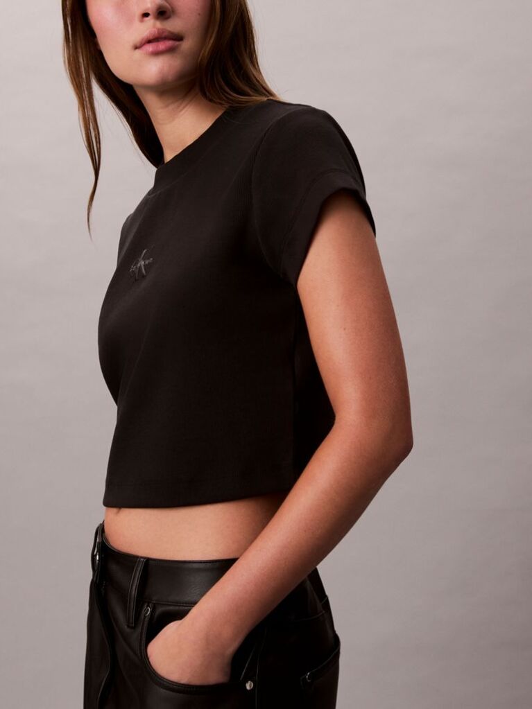 Μαύρο Cropped T-shirt Με Μονόγραμμα Σε Στενή Γραμμή  Γυναίκα