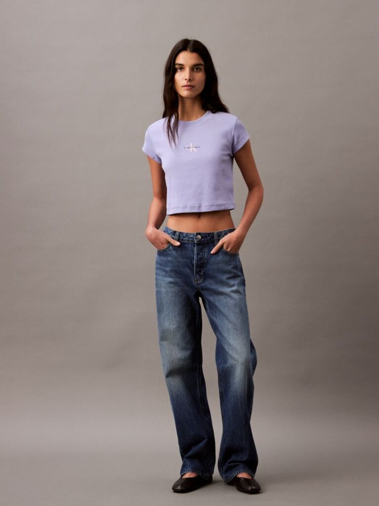 Μοβ Cropped T-shirt Με Μονόγραμμα Σε Στενή Γραμμή  Γυναίκα