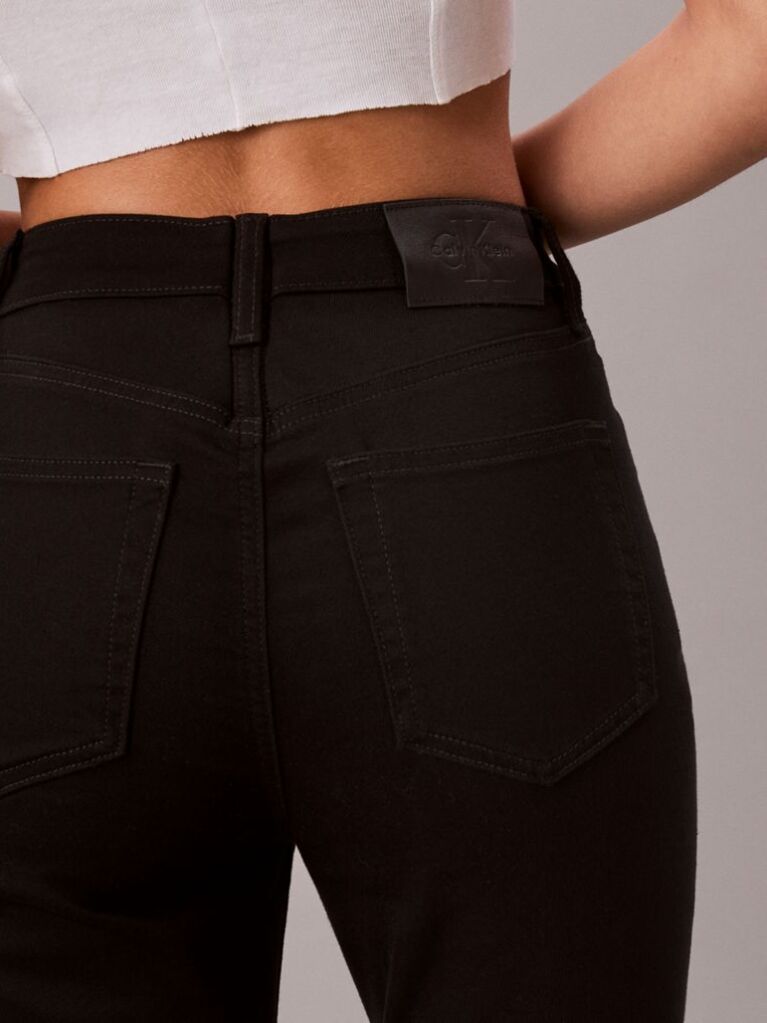 Μαύρο Ψηλόμεσο Τζιν Με Skinny Γραμμή  Γυναίκα