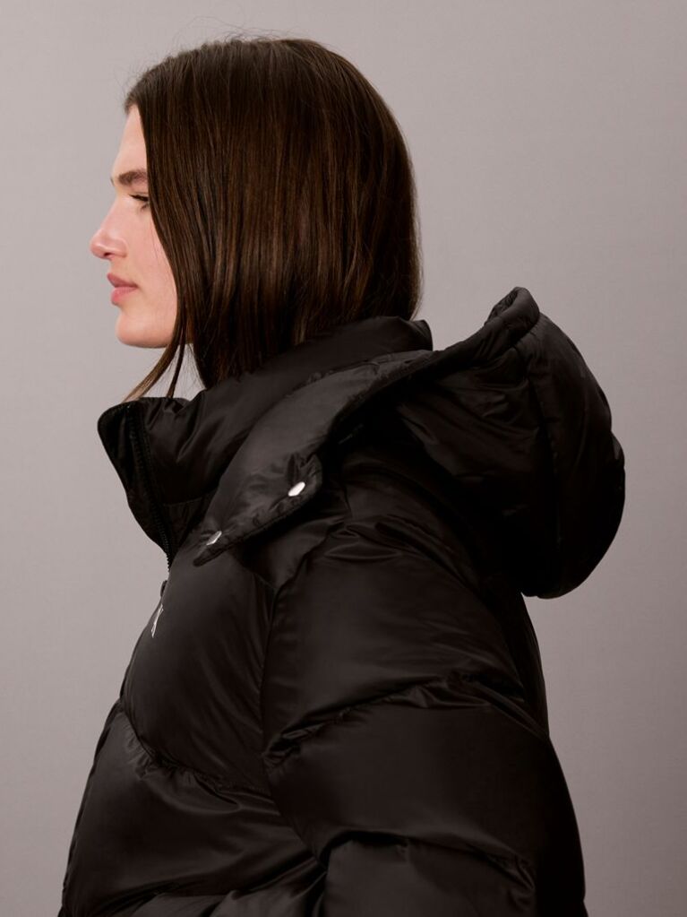Black Short Down Puffer Jacket  Women