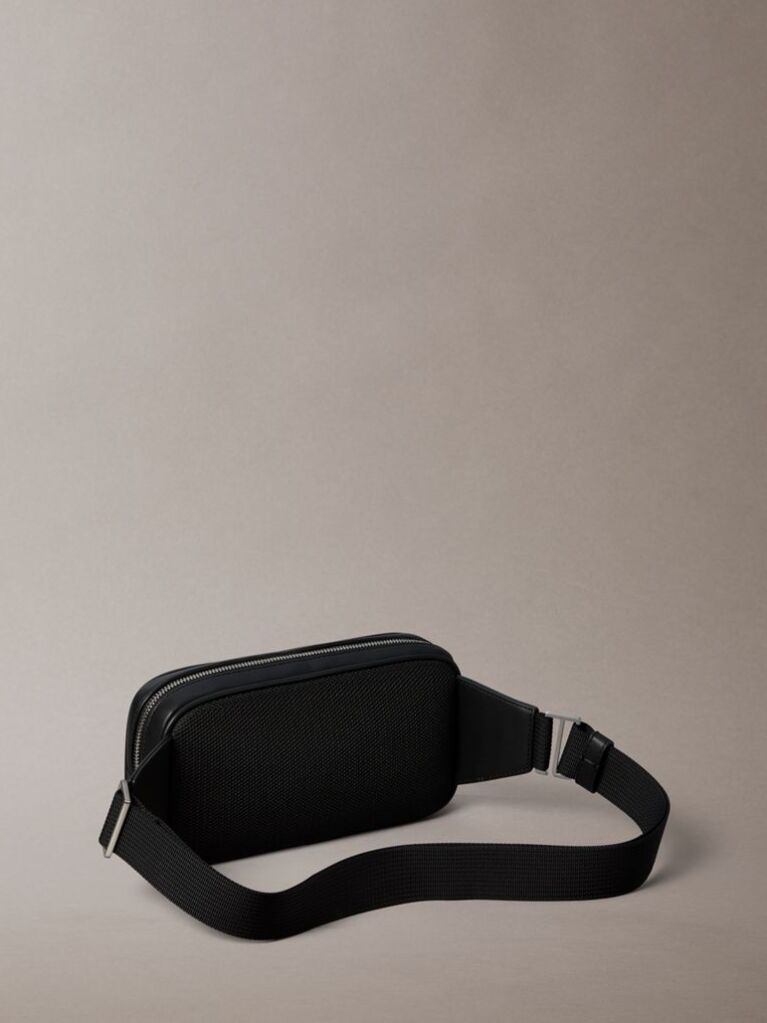 Μαύρο Τσαντάκι Μέσης Από Διάτρητο Faux Leather  Άνδρας