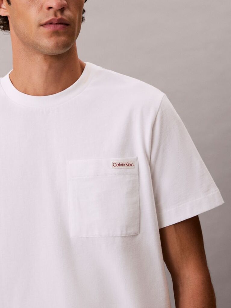 Λευκό T-shirt Με Ετικέτα Στην Μπροστινή Τσέπη   Άνδρας