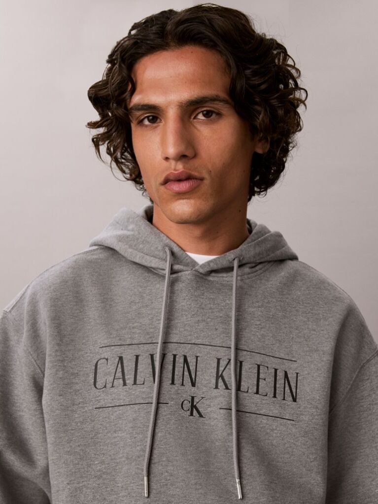 Γκρι Βαμβακερό Hoodie Φλις Με Κουκούλα Και Varsity Λογότυπο  Άνδρας