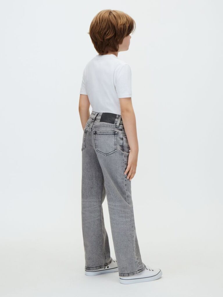 Multi From everyday favourites to style-conscious looks, Calvin Klein Jeans Kids combines quality materials and trend-perfect colours with iconic logos on directional designs  Boys