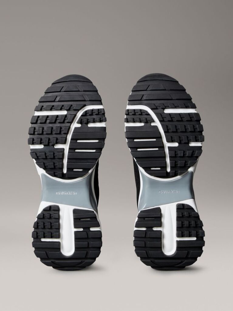Μαύρο Sneakers Από Σουέτ Με Λογότυπο  Γυναίκα